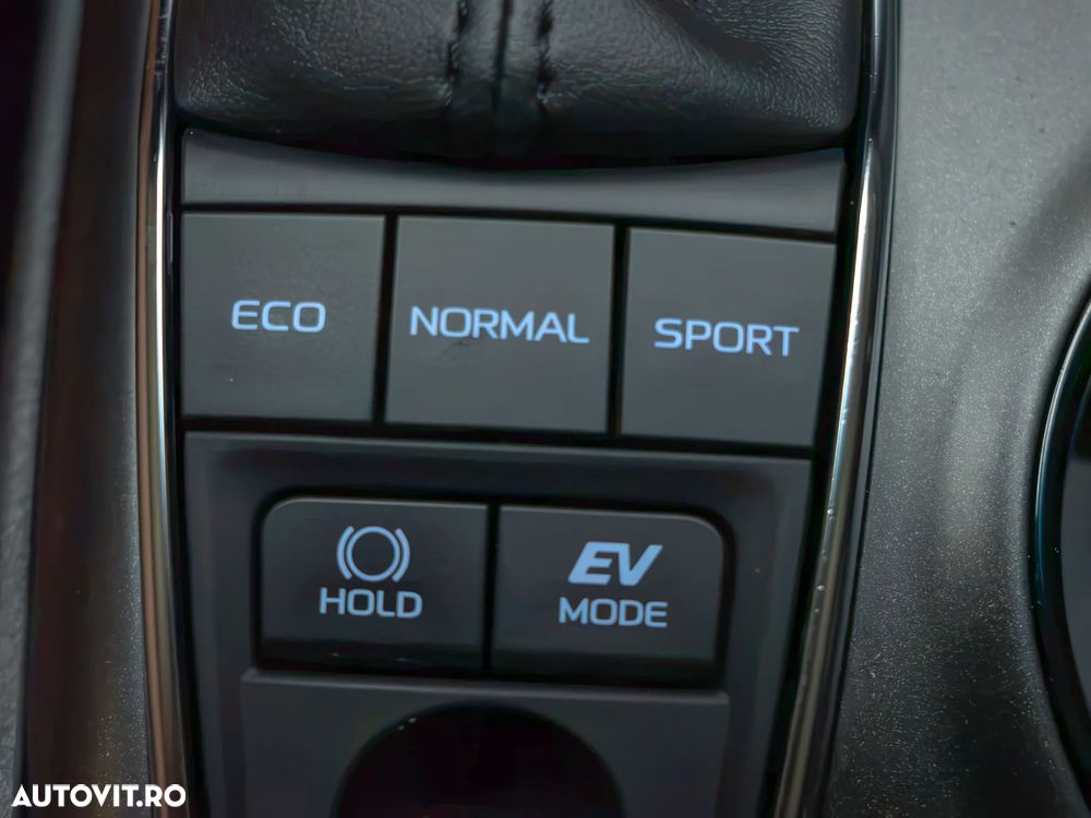 Toyota Camry 2.5 Dynamic - 39