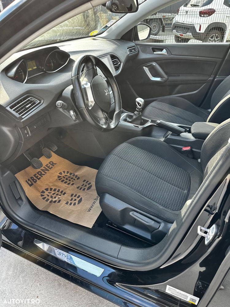 Peugeot 308 - 12