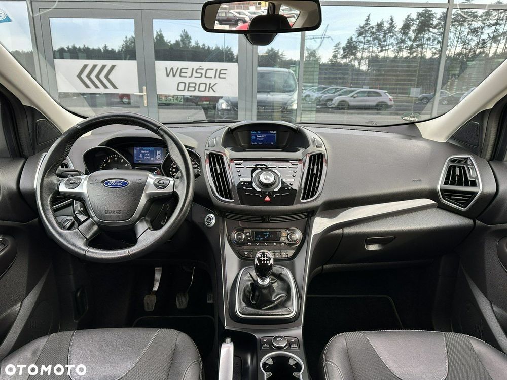 Ford Kuga 1.6 EcoBoost 2x4 Titanium - 10