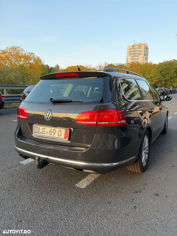 Volkswagen Passat 2.0 TDI BlueMotion Technology Comfortline DSG - 4