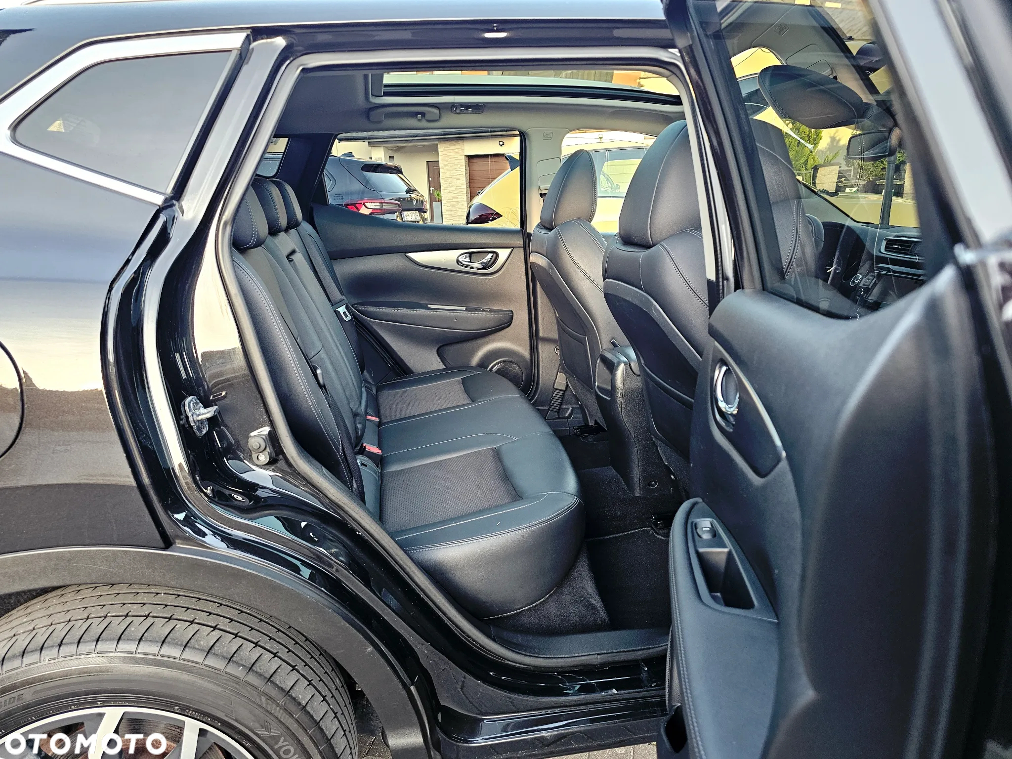 Nissan Qashqai 1.7 dCi TEKNA+ - 15