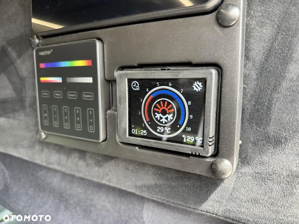 Mercedes-Benz Sprinter - 26