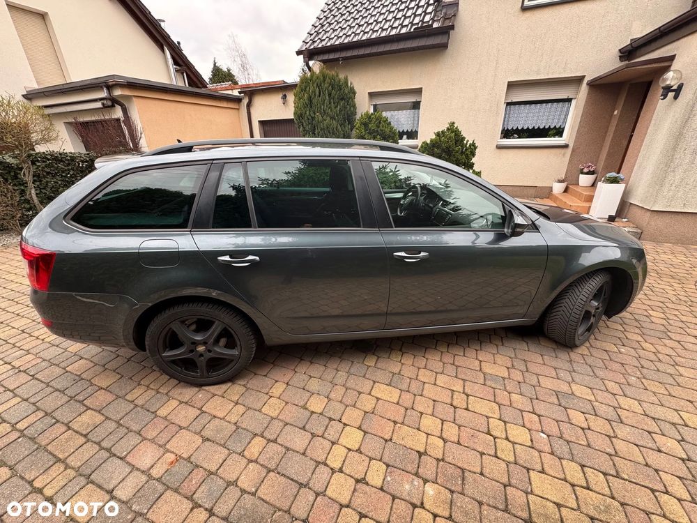 Skoda Octavia 2.0 TDI DSG Ambition - 7