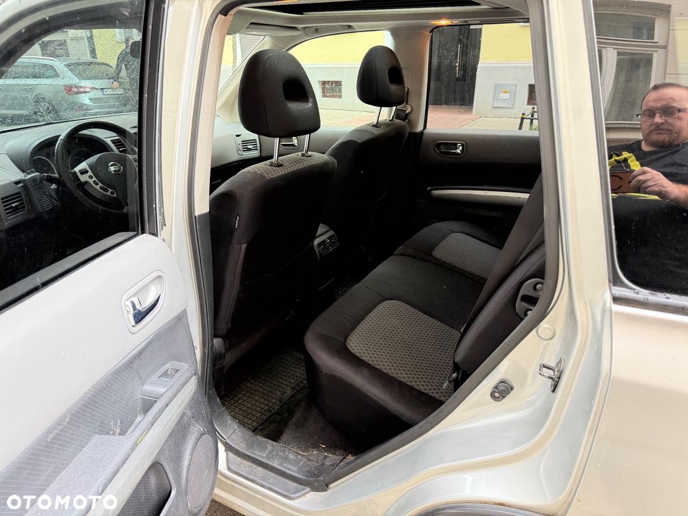 Nissan X-Trail 2.5 LE - 16