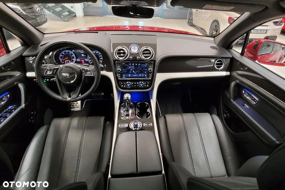 Bentley Bentayga - 24