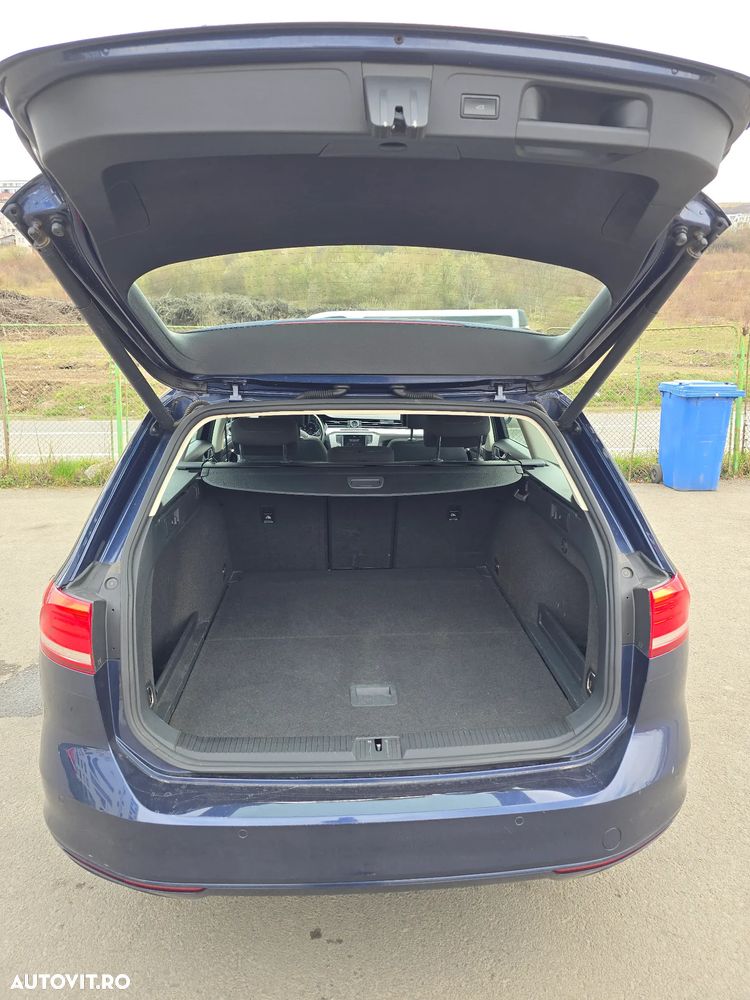 Volkswagen Passat 2.0 TDI SCR BlueMotion Comfortline - 17