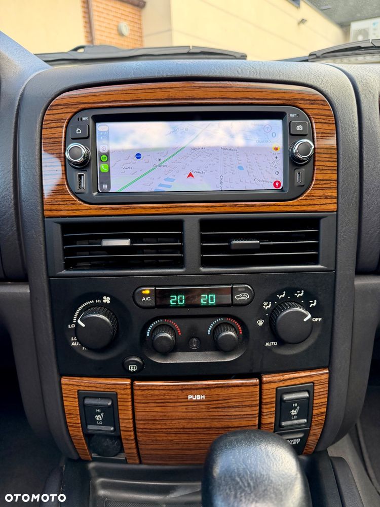 Jeep Grand Cherokee - 39