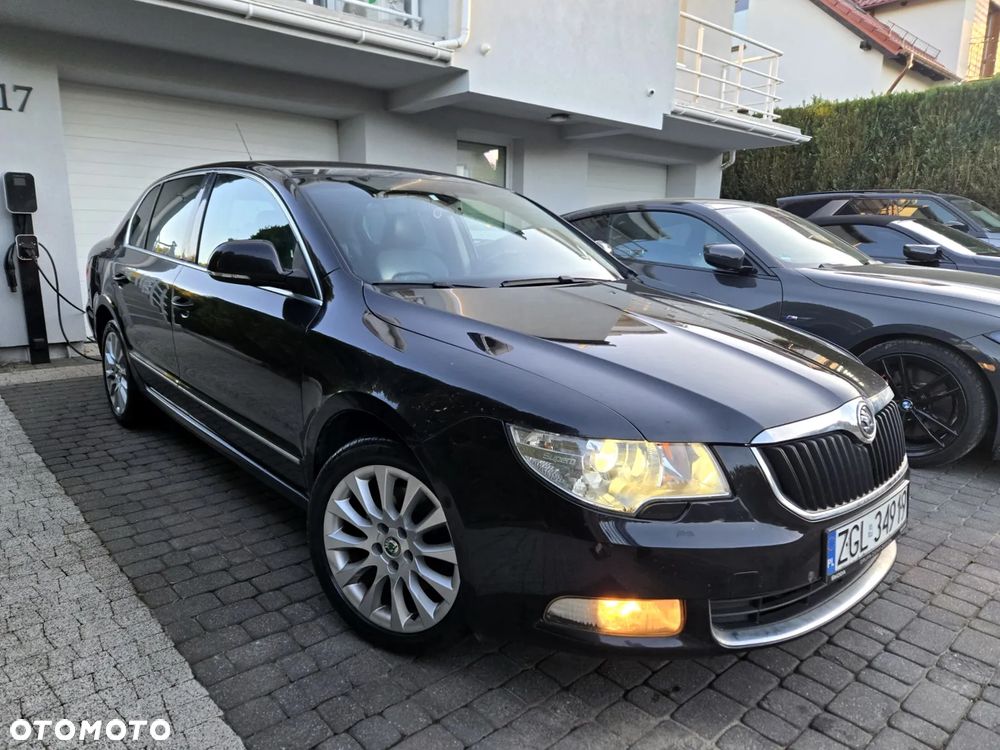 Skoda Superb 1.8 TSI Platinum DSG - 2
