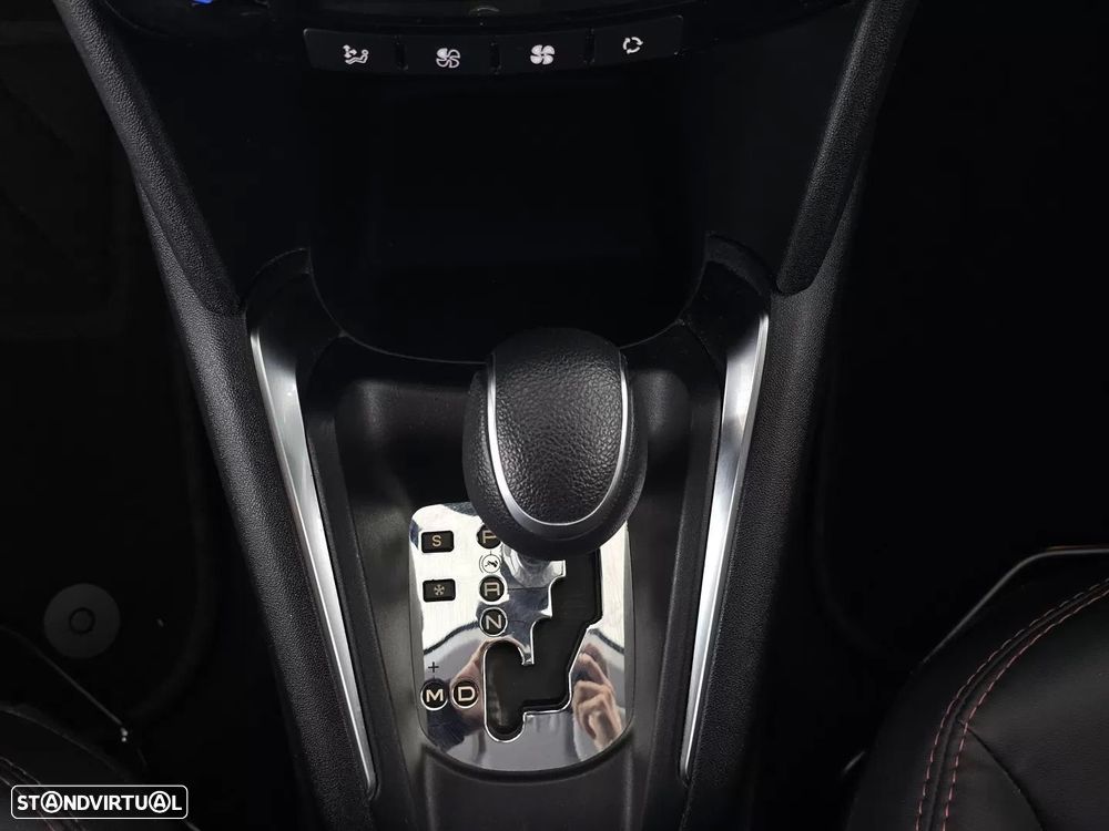 Peugeot 208 1.2 PureTech GT Line EAT6 - 26