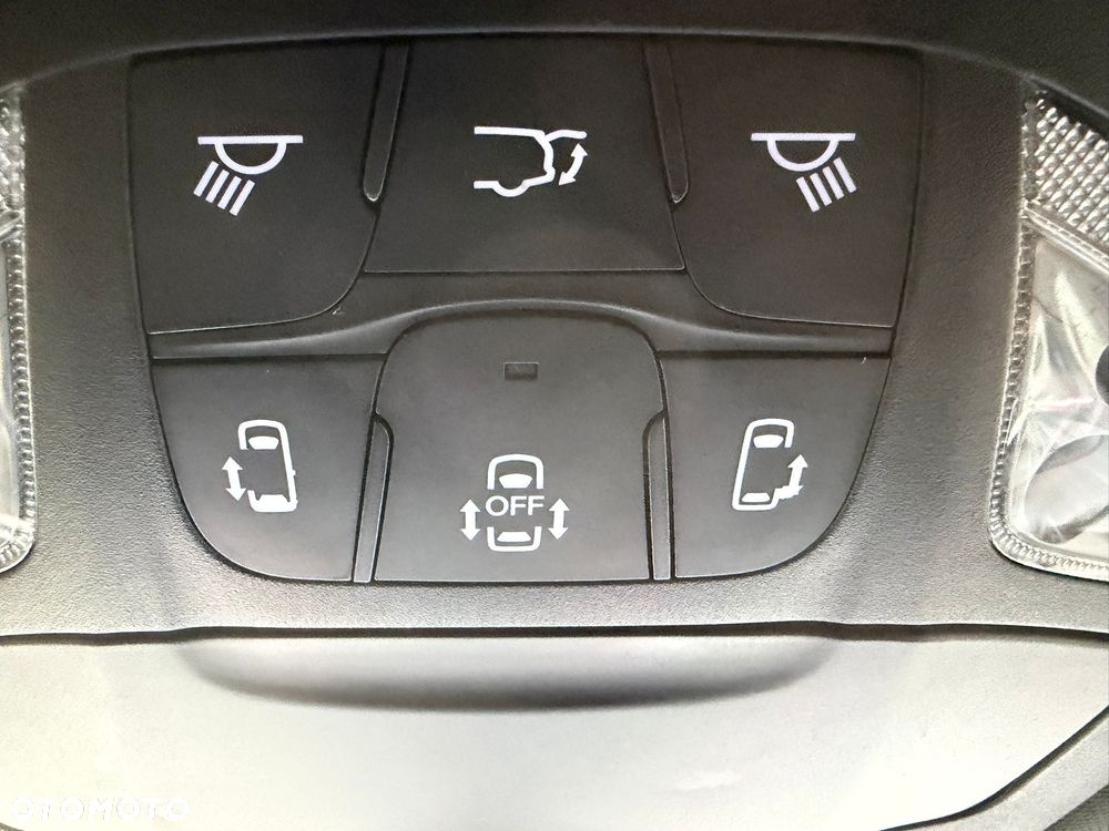 Chrysler Pacifica - 21