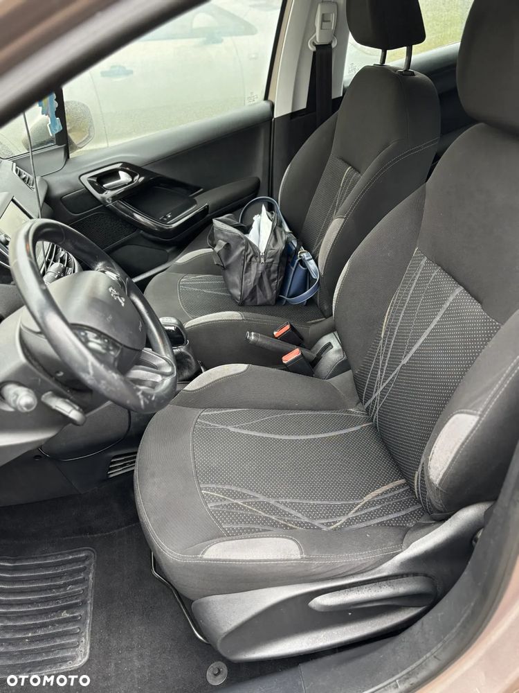 Peugeot 208 82 VTI Active - 11