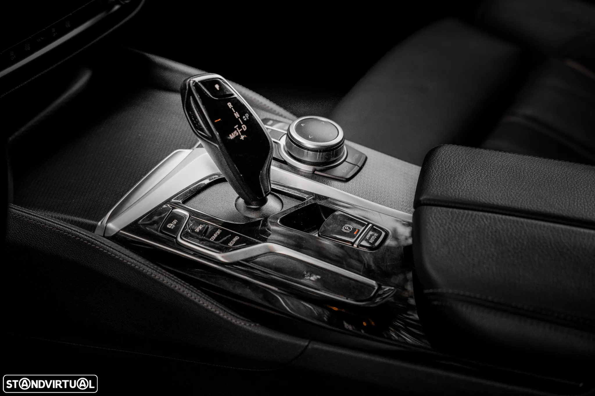 BMW 520 d Pack Desportivo M Auto - 14