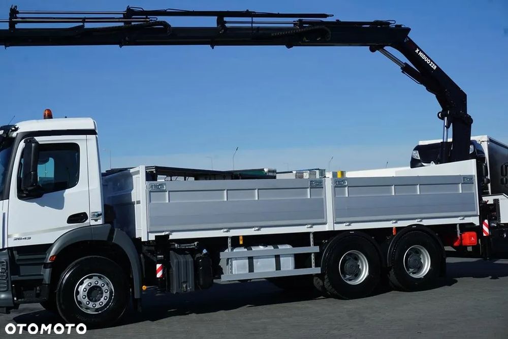 Mercedes-Benz AROCS / 2643 / 6 X 4 / SKRZYNIOWY + HDS / HIAB 228 E – 4 / WYS. 13 M - 21