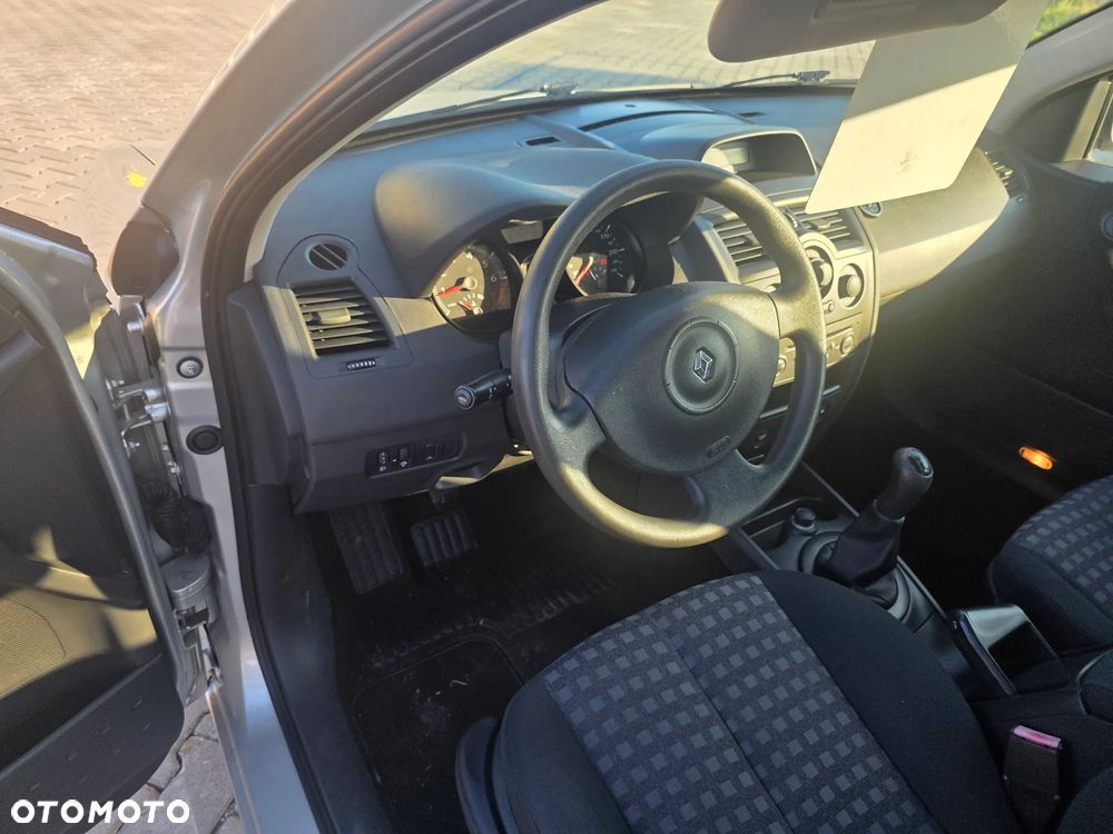 Renault Megane 1.6 16V Confort Dynamique - 10