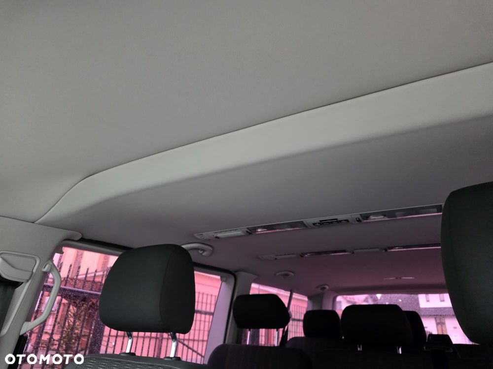 Volkswagen Caravelle 2.0 TDI L2 Comfortline 4Motion DSG - 9