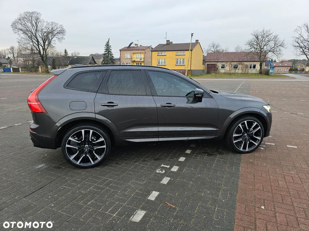 Volvo XC 60 B5 B AWD Ultimate Black Edition - 4