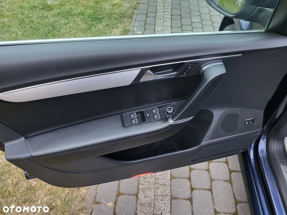 Volkswagen Passat 1.8 TSI Automatik Highline - 13