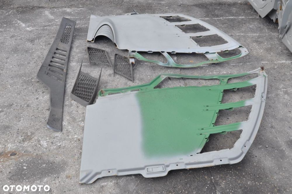 MASKA BOCZEK  FENDT 724 - 2