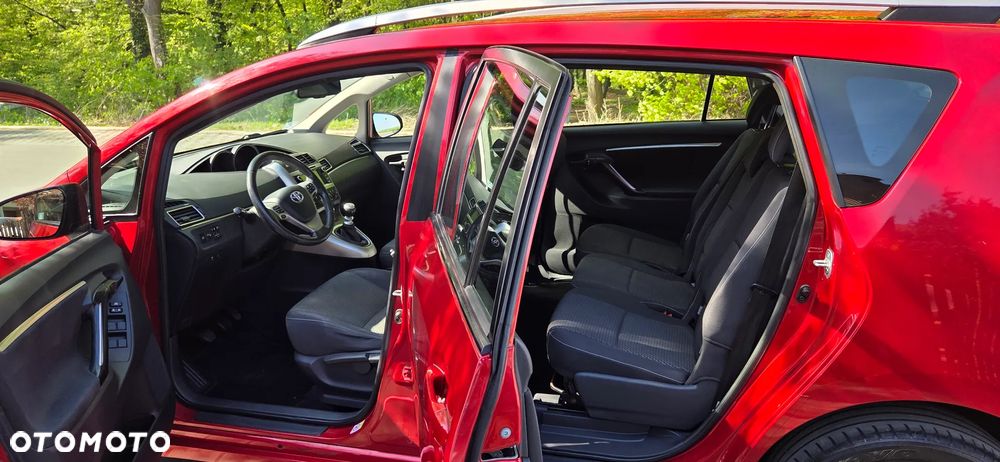 Toyota Verso 1.8 Premium 7os - 9