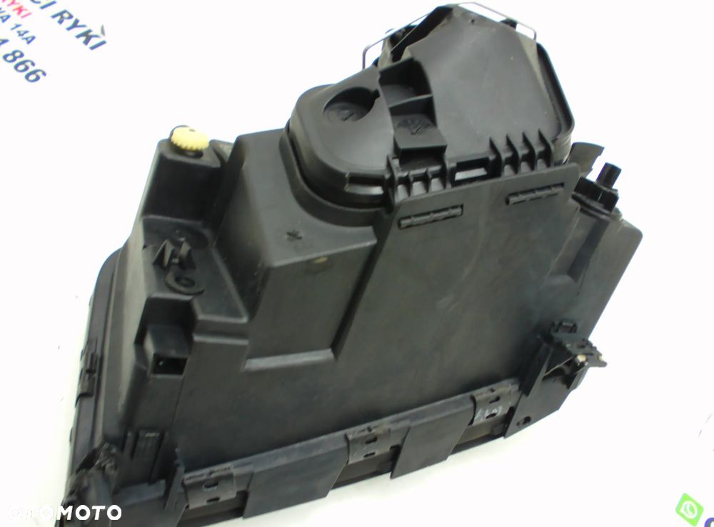 Audi A6 C4 100  Lampa Przód Prawy Soczewka eu - 11