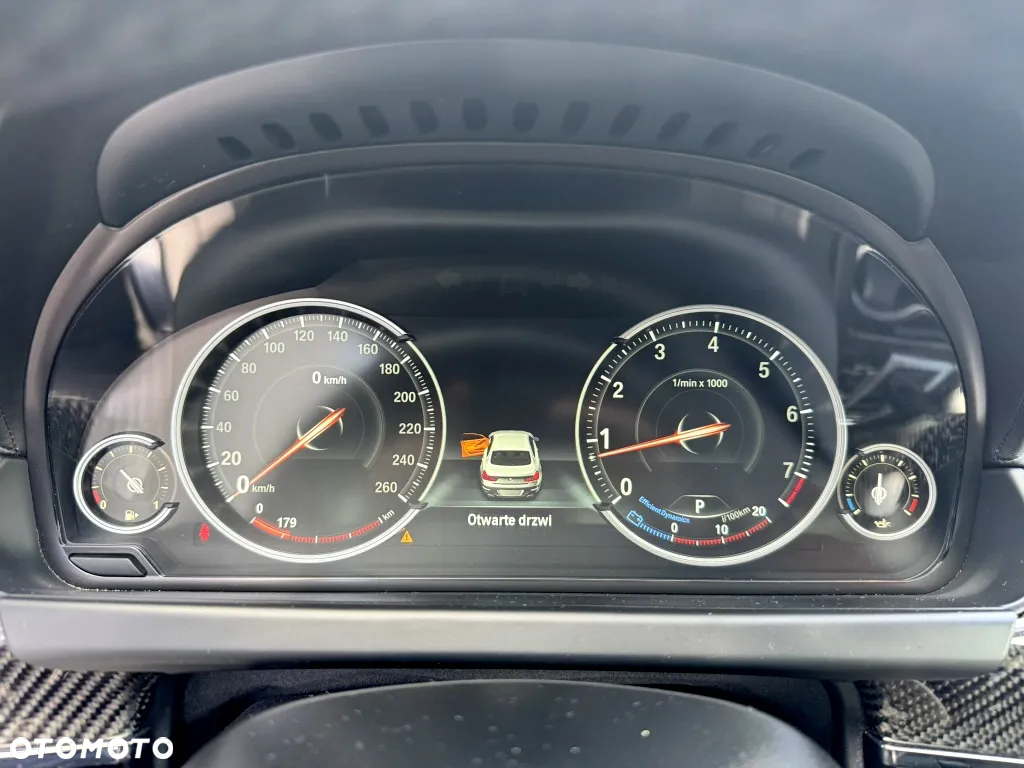 BMW Seria 6 650i xDrive - 16