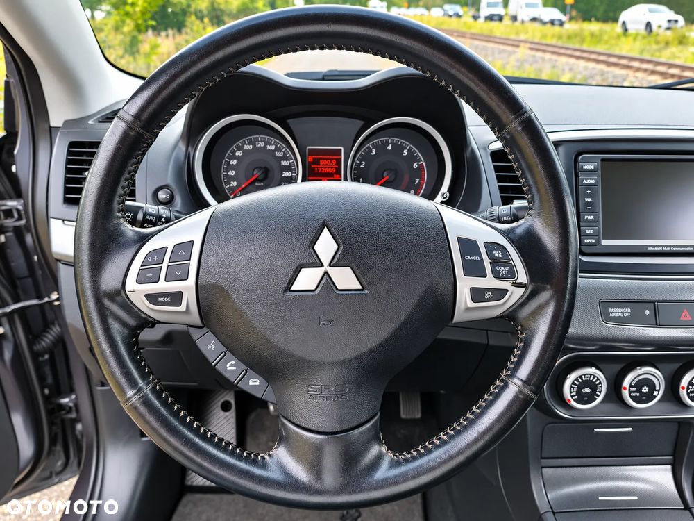 Mitsubishi Lancer 1.8 Instyle NAVI - 26