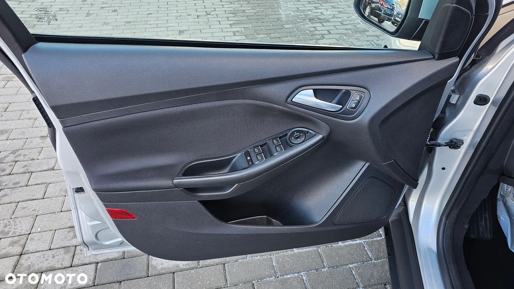 Ford Focus 1.5 EcoBlue STart-Stopp-System TITANIUM - 10