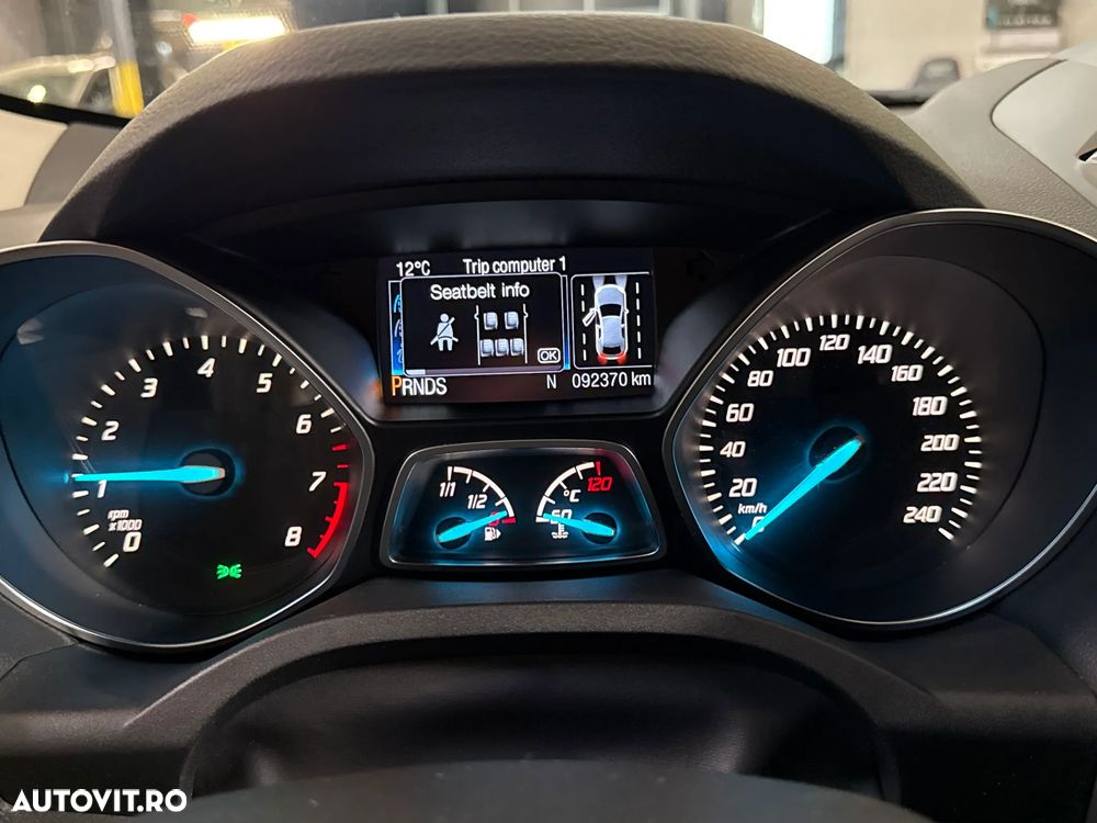 Ford Kuga - 11