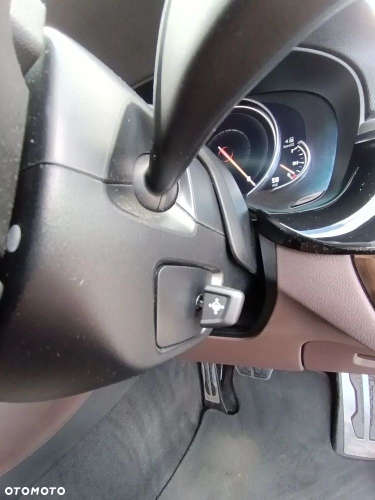 BMW Seria 5 M550d xDrive - 28