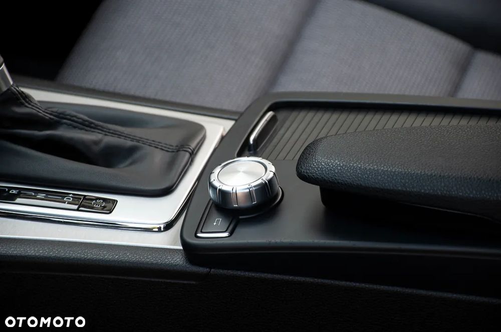 Mercedes-Benz Klasa C 200 Kompressor Automatik Avantgarde - 36