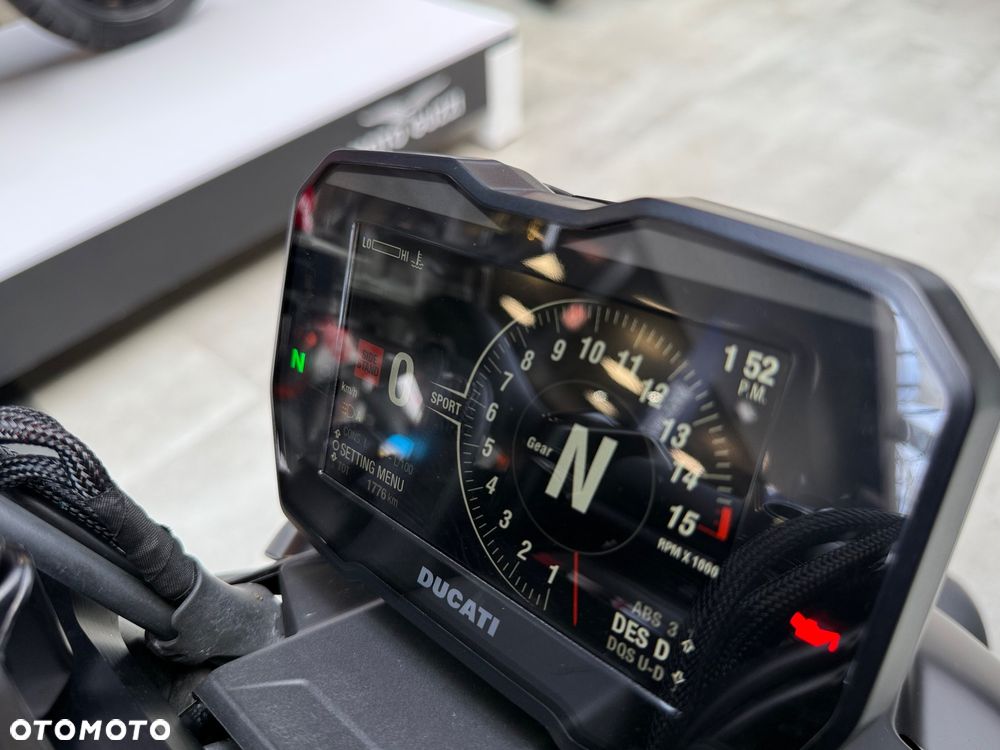 Ducati Streetfighter V4 - 14
