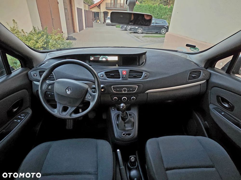 Renault Scenic 1.6 16V 110 Dynamique - 5