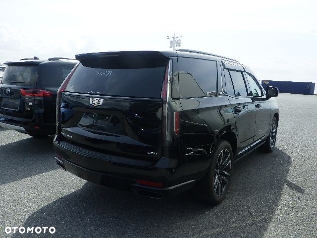 Cadillac Escalade - 34