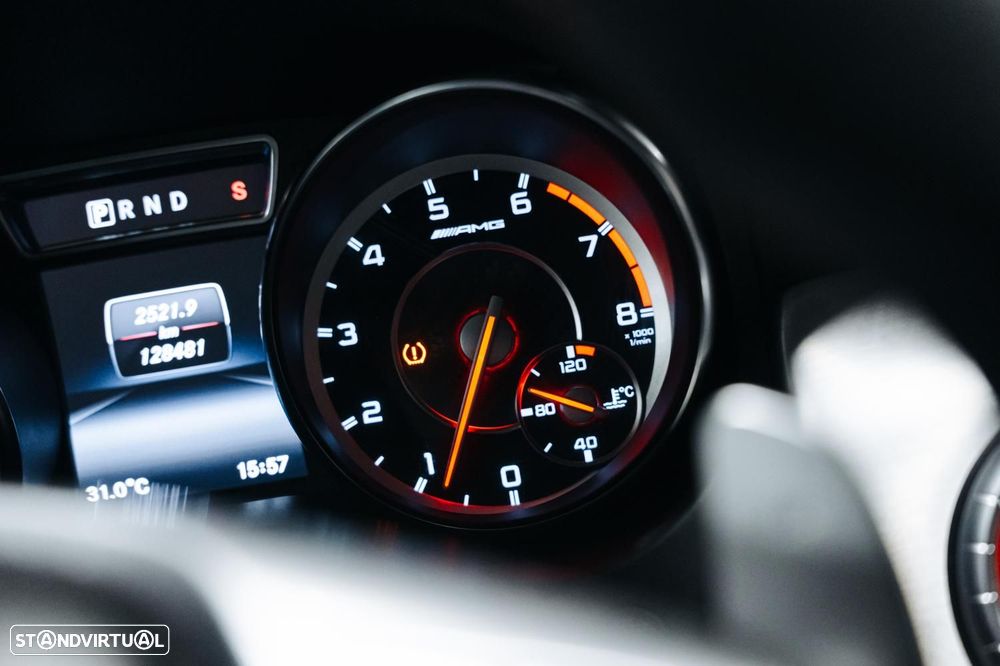 Mercedes-Benz CLA 45 AMG 4-Matic - 25