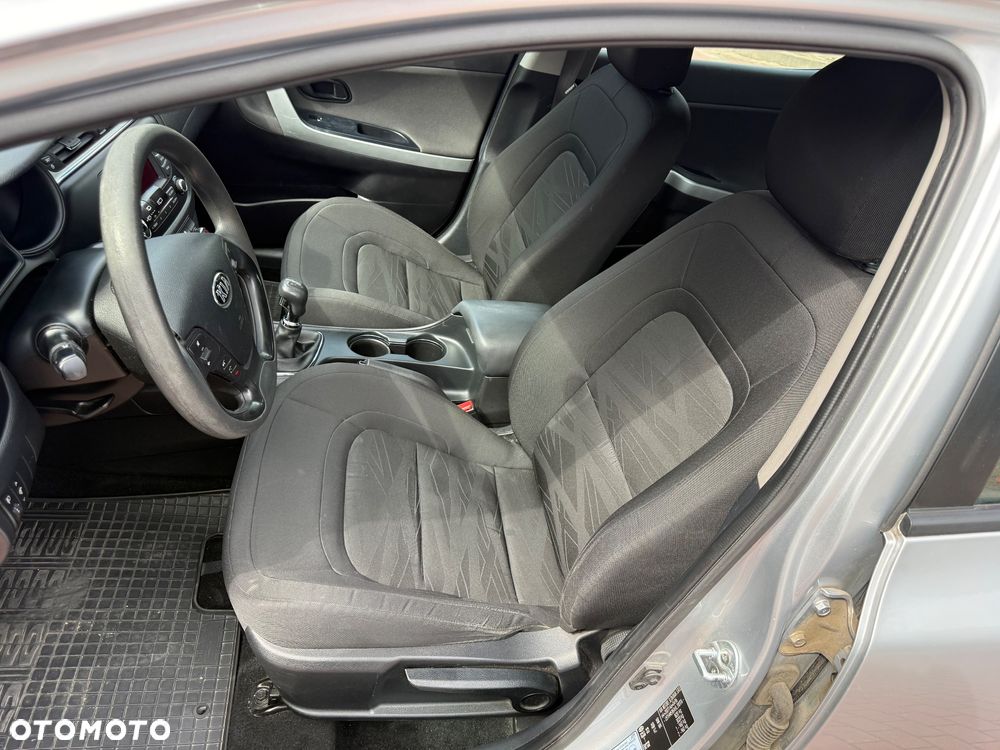 Hyundai i30 1.4 Comfort - 11