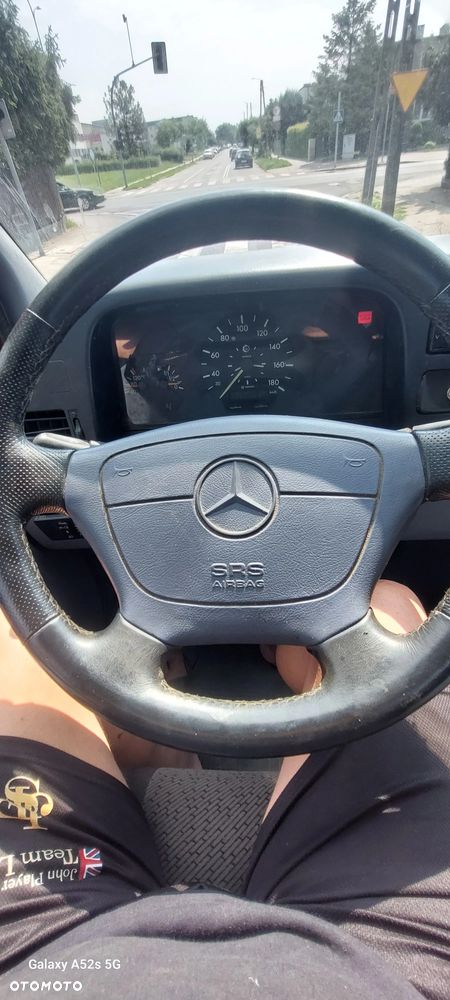 Mercedes-Benz Sprinter - 20