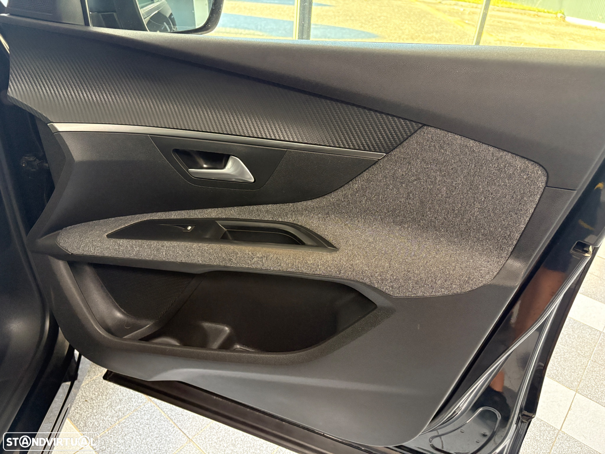 Peugeot 5008 1.6 HDi Allure J17 - 20