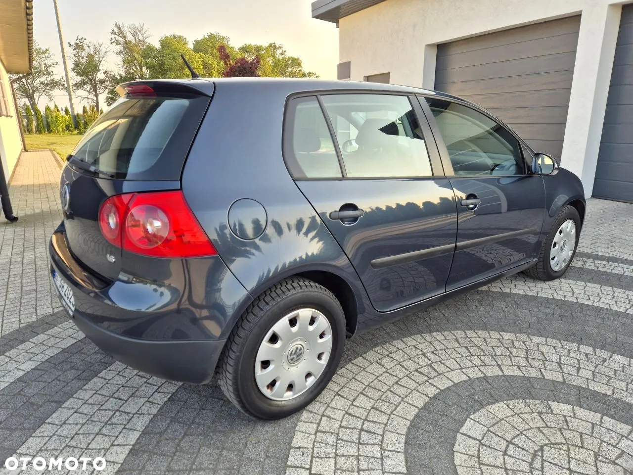 Volkswagen Golf - 6