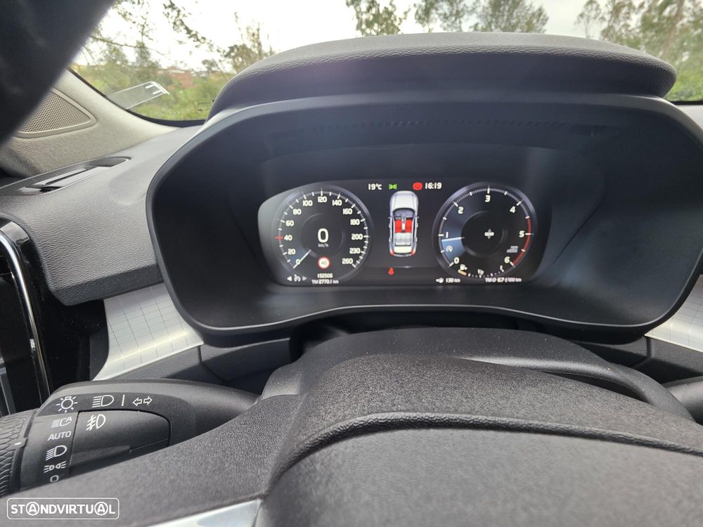 Volvo XC 40 2.0 D3 Momentum Core - 53