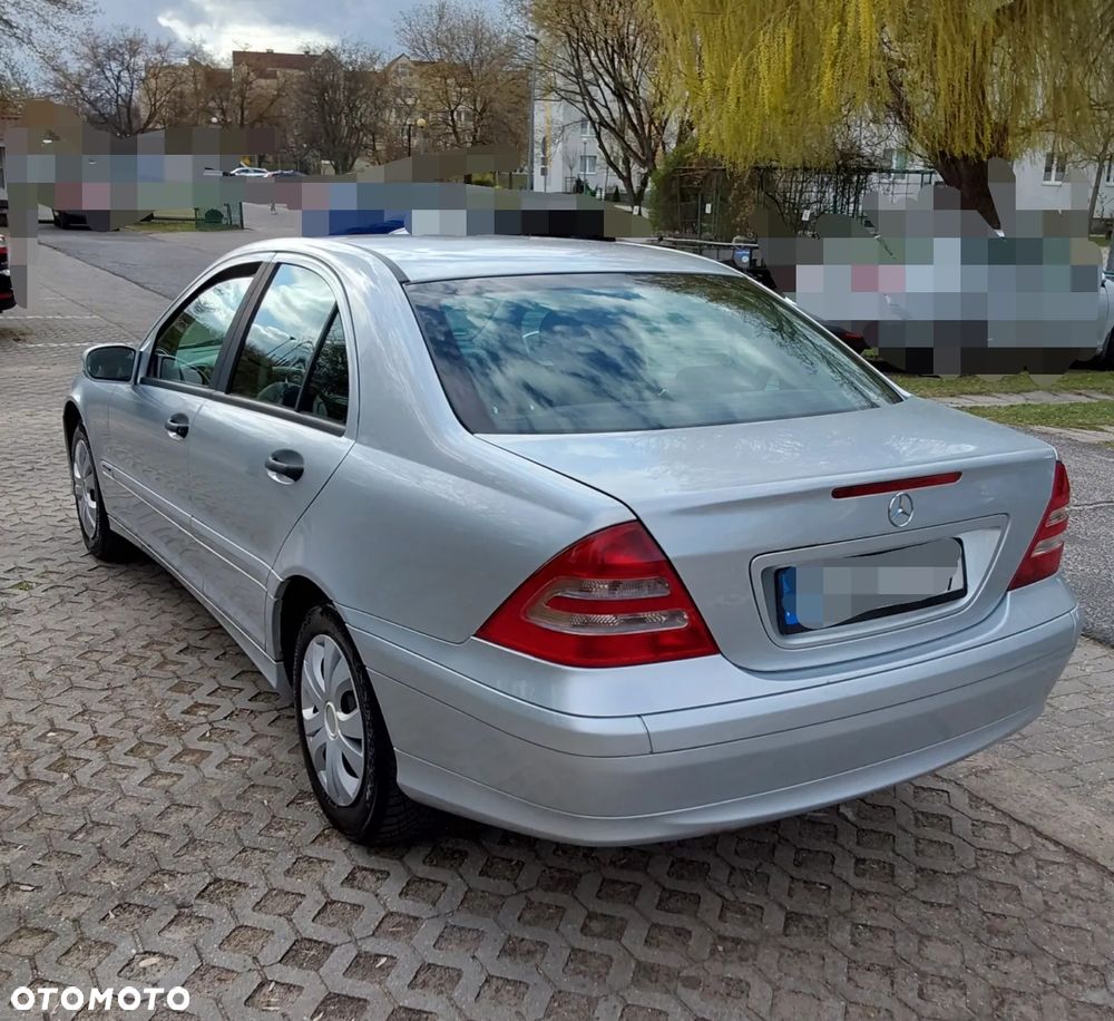 Mercedes-Benz Klasa C 180 Kompressor Classic - 4