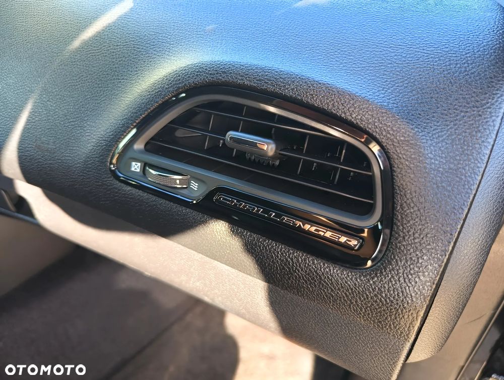 Dodge Challenger Automatik R/T Plus Classic - 36