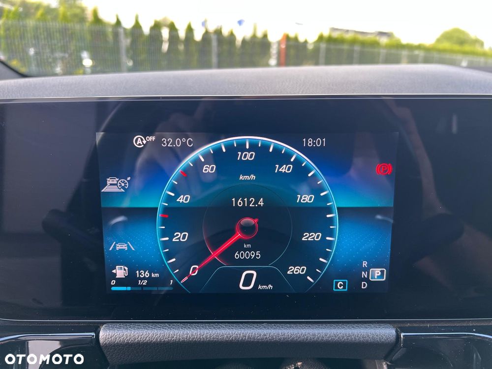 Mercedes-Benz GLA 200 d AMG Line - 22