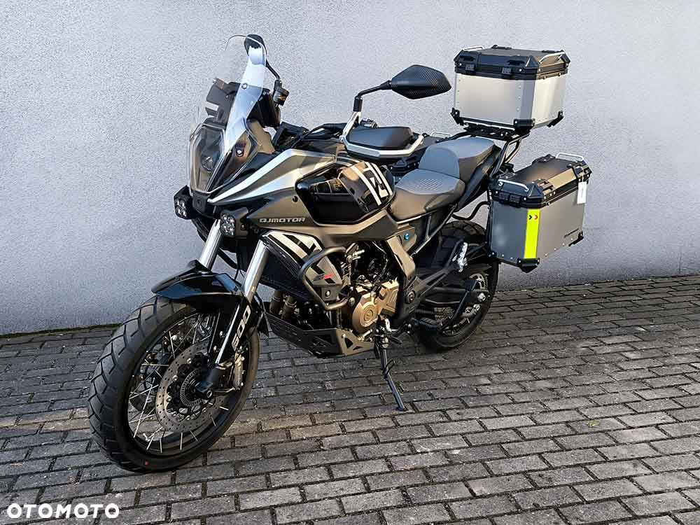 QJMOTOR SRT 600SX - 20