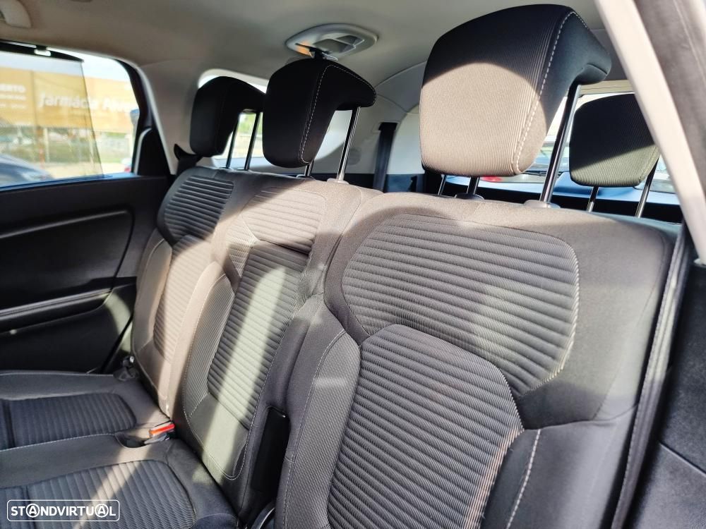 Renault Scénic 1.5 dCi Exclusive EDC - 36