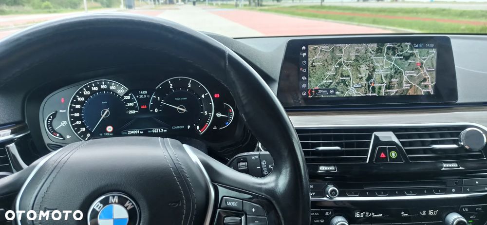 BMW Seria 5 525d Luxury Line - 15