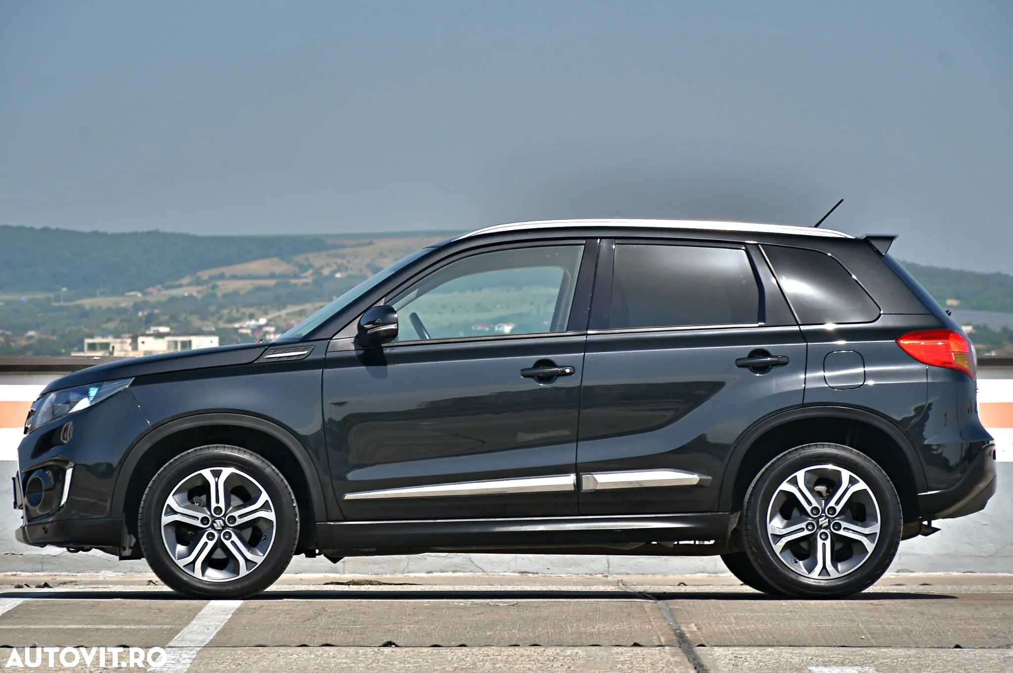 Suzuki Vitara 1.6 DDIS (4x4) Allgrip TCSS Comfort+ - 10