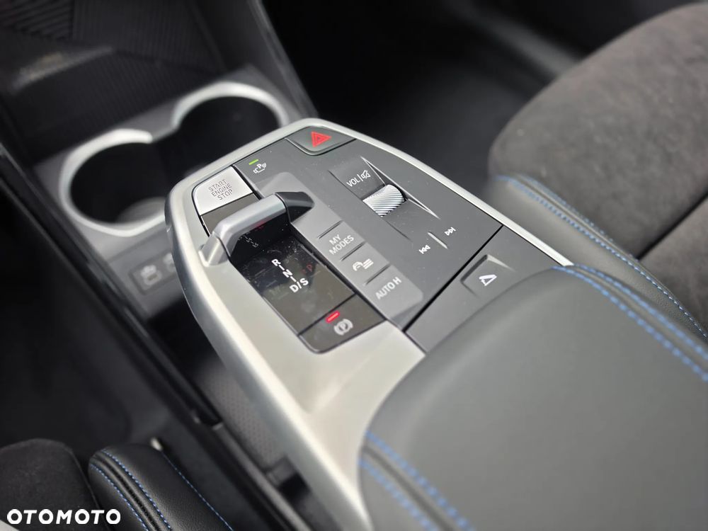 BMW X1 sDrive20i mHEV - 24