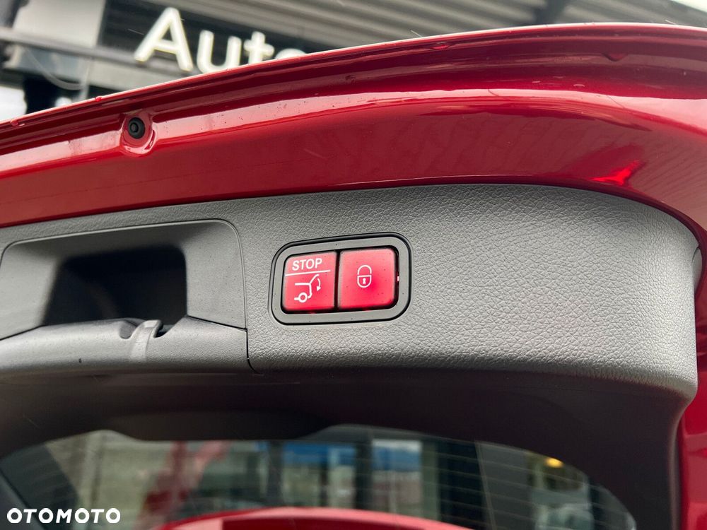 Mercedes-Benz GLA - 23