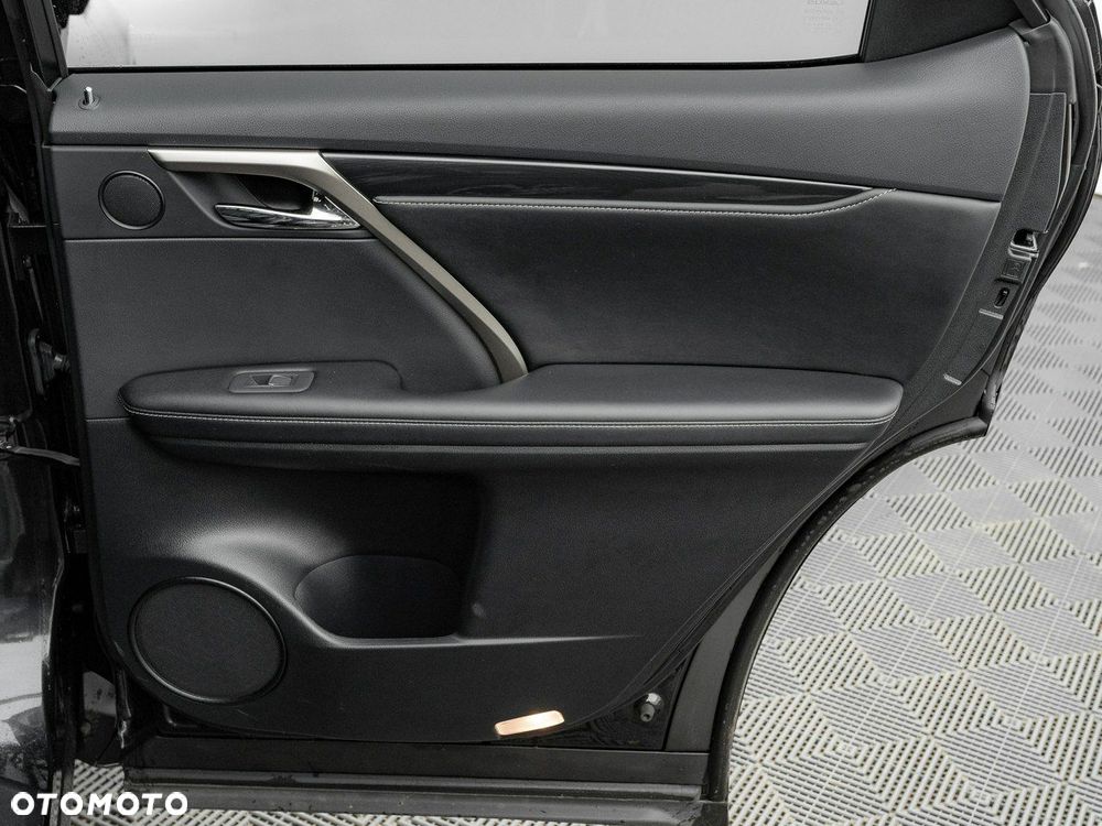 Lexus RX 450h L Prestige - 33