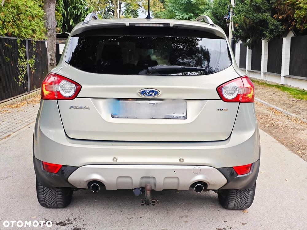 Ford Kuga 2.0 TDCi 2x4 Titanium - 13